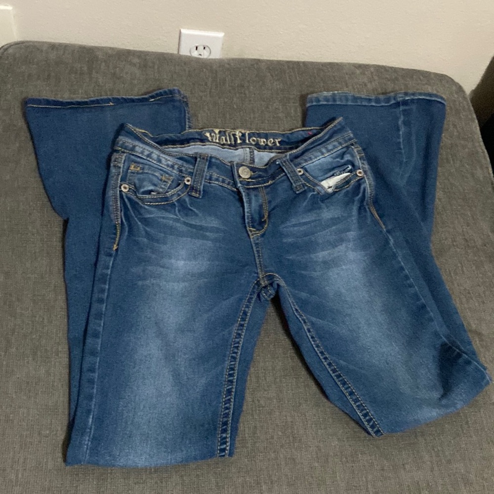 Used good condition Wallflower flare jeans